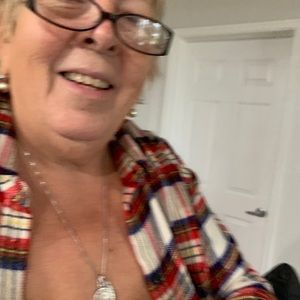 Meet your Posher, Vera